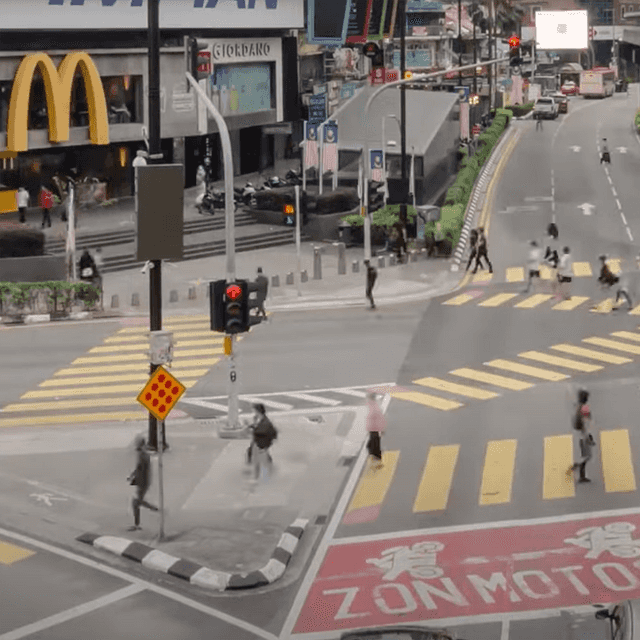 Junction with multiple crossings and road markings